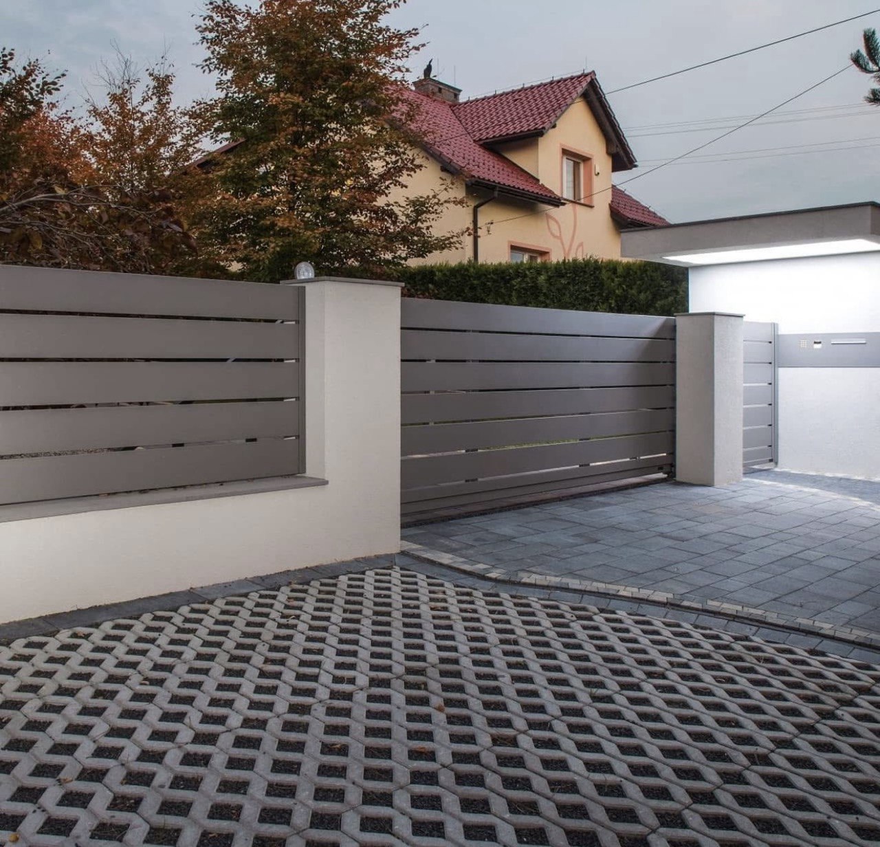 Gard cu geometrie moderna