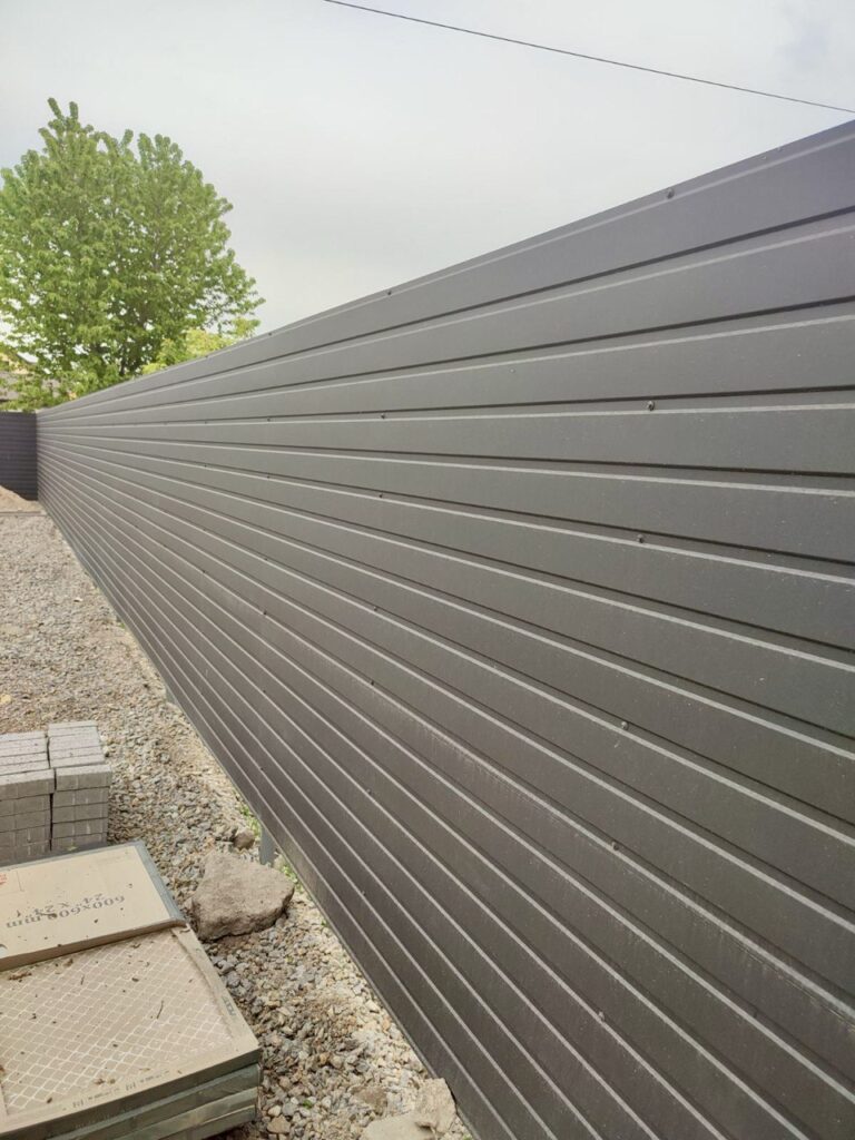 Montaj vertical pentru profil cutat