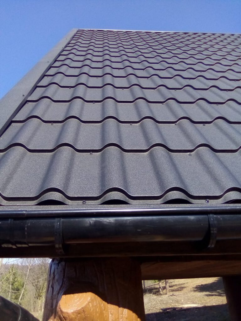 Acoperiș din țiglă metalică, Крыша из метало черепицы