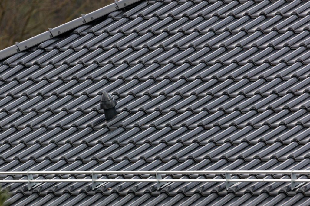 Acoperiș din țiglă metalică, Крыша из метало черепицы