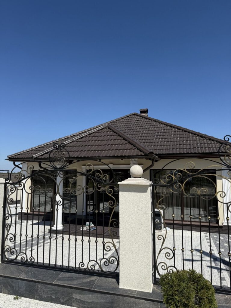 Acoperiș din țiglă metalică, Крыша из метало черепицы