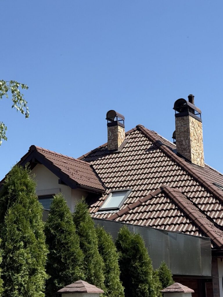 Acoperiș din țiglă metalică, Крыша из метало черепицы