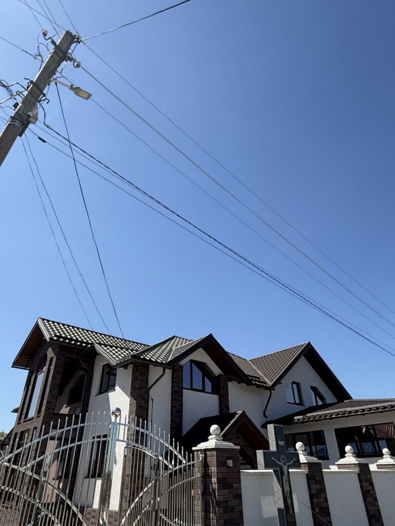 Acoperiș din țiglă metalică, Крыша из метало черепицы