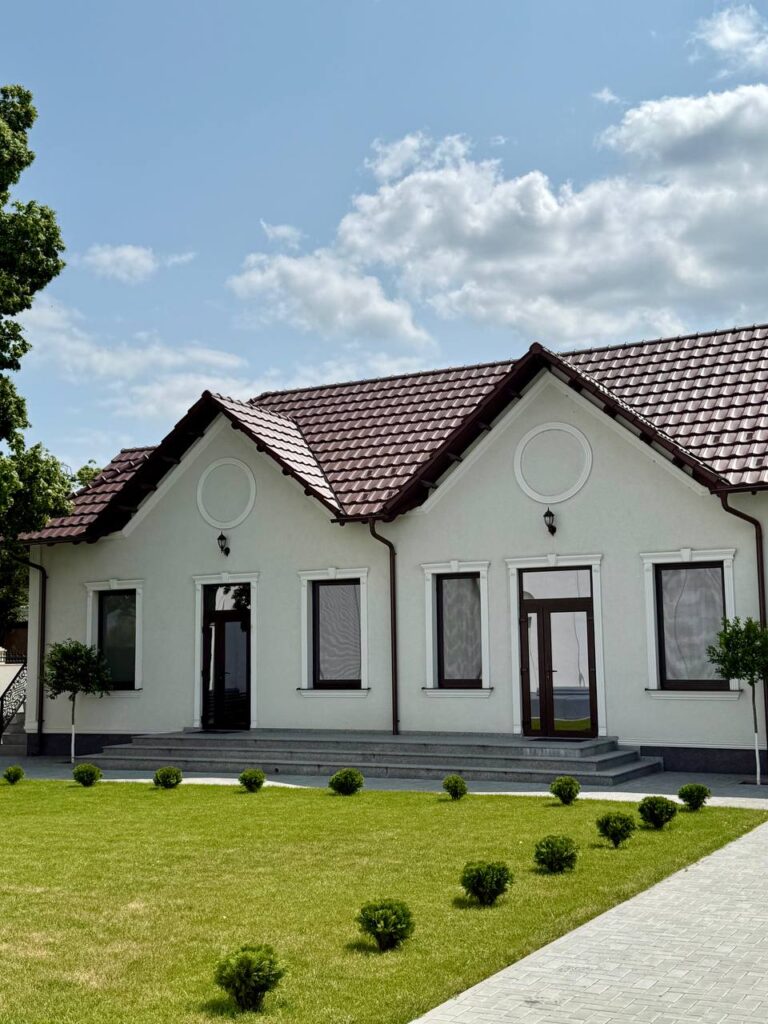 Acoperiș din țiglă metalică, Крыша из метало черепицы