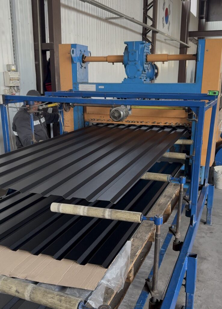 Producția de tablă ondulată pentru acoperișuri și fațade, Профнастил для крыш и фасадов