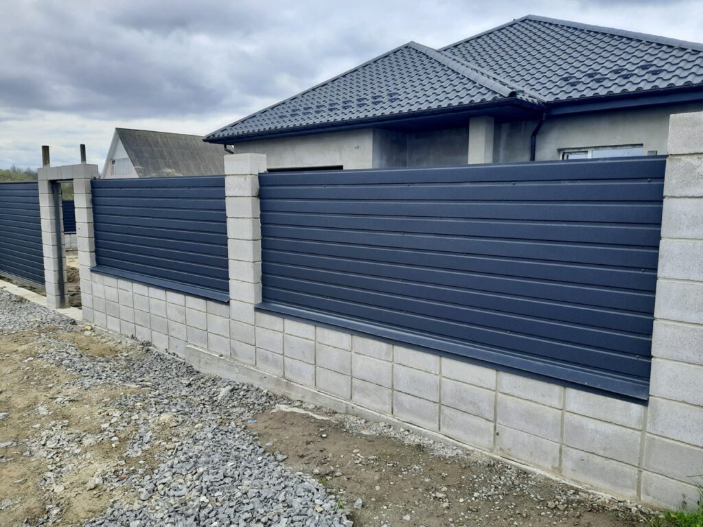 Gard metalic, Металлический забор